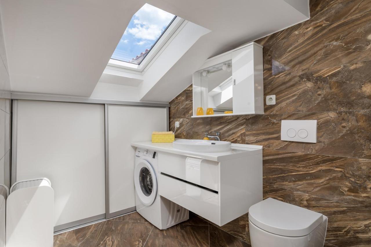 Central Apartments Dalmatina Rijeka Extérieur photo