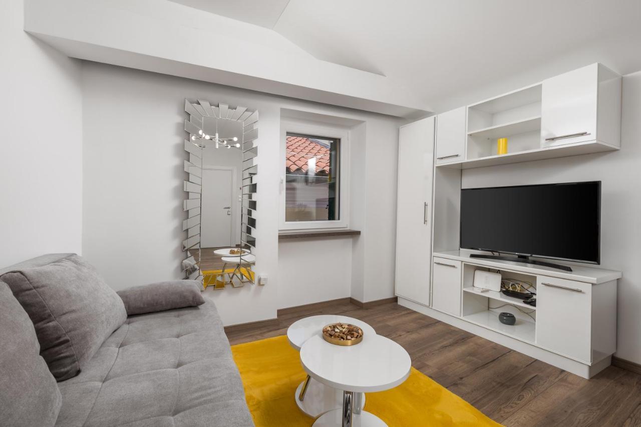 Central Apartments Dalmatina Rijeka Extérieur photo